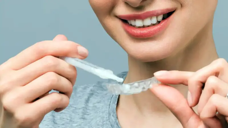 Tratamiento con férula de plástico transparente