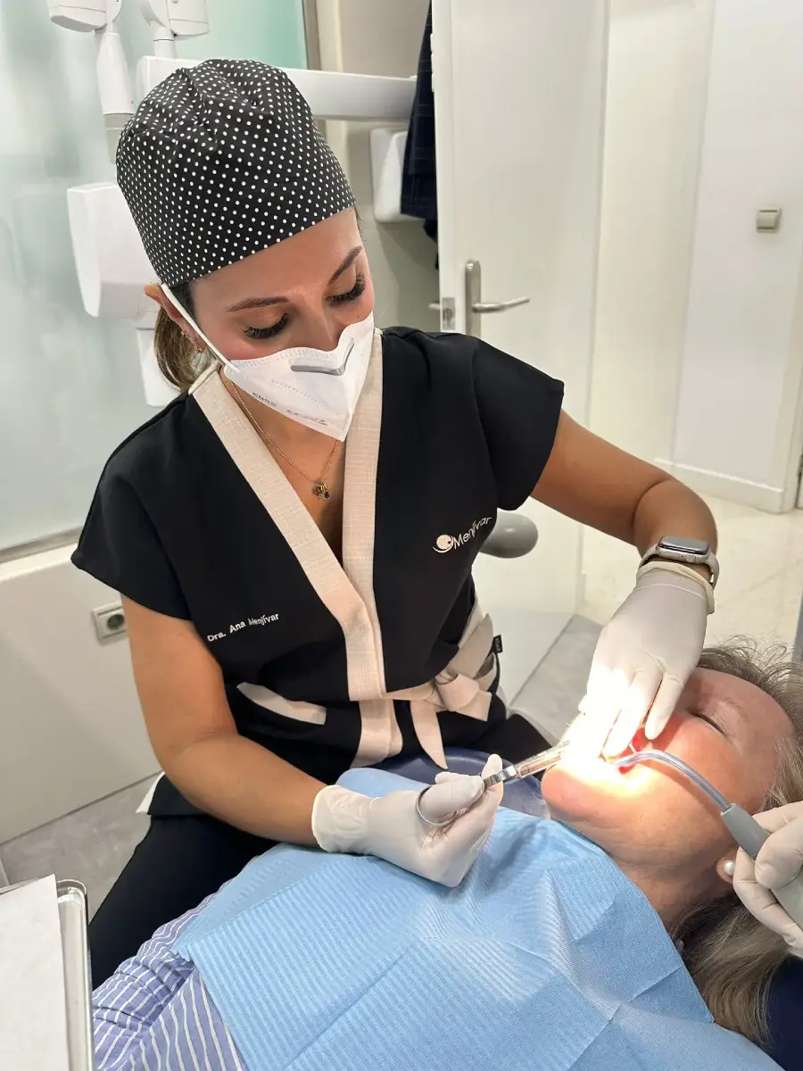 Implantación dental